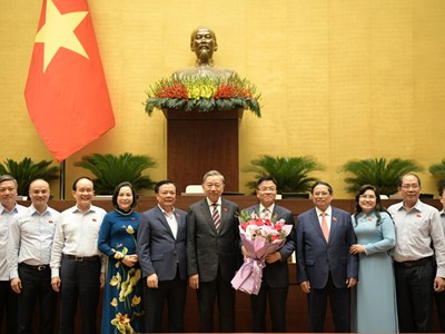 Bộ trưởng Bộ Tư pháp Lê Thành Long giữ chức Phó Thủ tướng Chính phủ