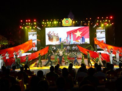 Tri ân các Anh hùng liệt sĩ Công an nhân dân