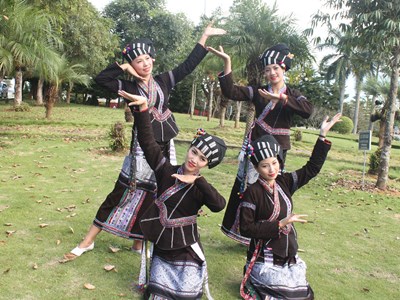 Khảo sát, tập huấn bảo tồn các loại hình văn hóa truyền thống dân tộc Lự gắn với phát triển du lịch