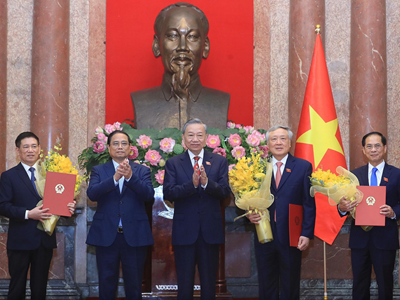 Tổng Bí thư, Chủ tịch nước trao quyết định bổ nhiệm 3 Phó Thủ tướng và 2 Bộ trưởng