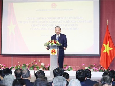 Tổng Bí thư, Chủ tịch nước Tô Lâm gặp gỡ cộng đồng người Việt Nam tại Pháp