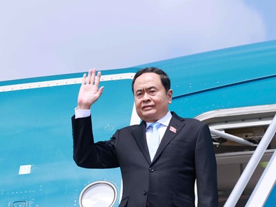 Chủ tịch Quốc hội Trần Thanh Mẫn lên đường thăm chính thức Lào và tham dự Đại hội đồng AIPA-45