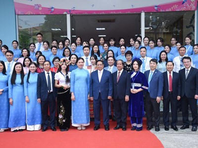 Truyền thống, phẩm chất tốt đẹp của phụ nữ Việt Nam làm giàu thêm bản sắc văn hóa trong thời đại mới