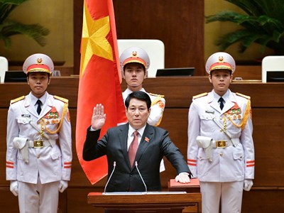 Chủ tịch nước Lương Cường tuyên thệ nhậm chức