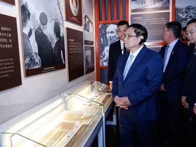 Thủ tướng thăm Khu di tích Chủ tịch Hồ Chí Minh tại Vân Nam, Trung Quốc