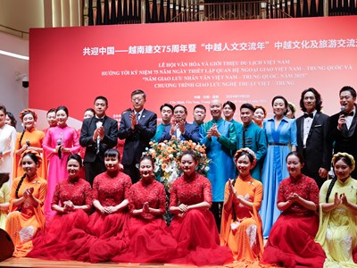 Thủ tướng dự Lễ hội Văn hoá - Du lịch Việt Nam tại Vân Nam, Trung Quốc