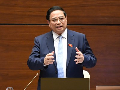 Đẩy mạnh phân cấp, phân quyền, tập trung hoàn thiện thể chế