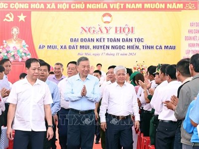 Tổng Bí thư Tô Lâm dự Ngày hội Đại đoàn kết dân tại ấp Mũi, xã Đất Mũi 