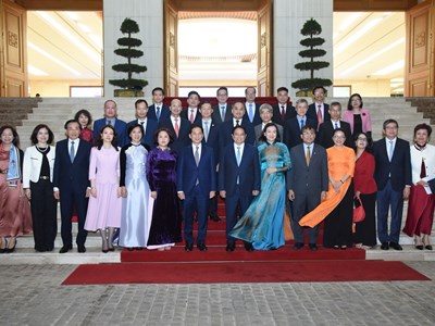 Phải luôn thể hiện được văn hoá Việt Nam trong công tác ngoại giao