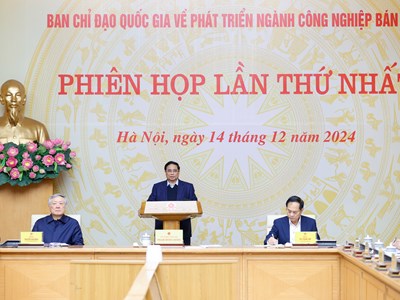 Thủ tướng chủ trì phiên họp về phát triển ngành công nghiệp bán dẫn