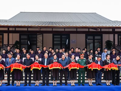  Thủ tướng dự Lễ khánh thành Dự án tái thiết khu dân cư thôn Làng Nủ