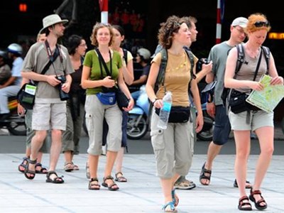 Miễn thị thực cho công dân 3 nước vào Việt Nam du lịch