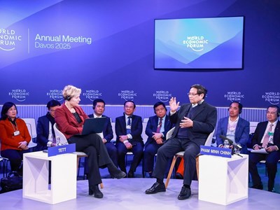 Thủ tướng đối thoại chính sách đặc biệt tại WEF Davos