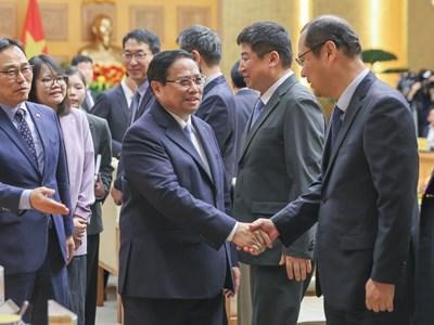 Thủ tướng toạ đàm với các doanh nghiệp Hàn Quốc