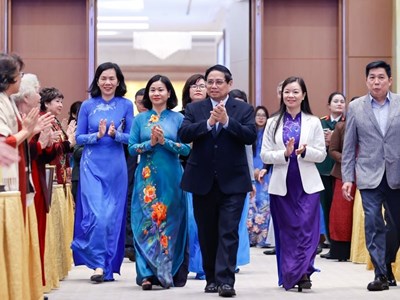 Thủ tướng gặp mặt nữ Anh hùng, nhà khoa học nhận Giải thưởng Kovalevskaia