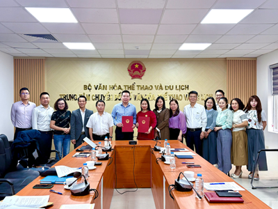 Báo Văn Hoá tiếp nhận Báo Điện tử Tổ Quốc 