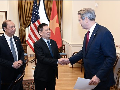 Phó Thủ tướng Hồ Đức Phớc làm việc với hai Bộ trưởng Mỹ, nhất trí đàm phán thỏa thuận thương mại song phương