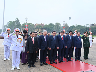 Lãnh đạo Đảng, Nhà nước vào Lăng viếng Chủ tịch Hồ Chí Minh dịp 30.4