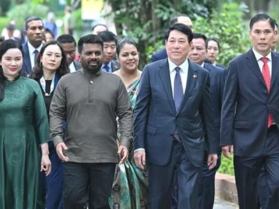 Chủ tịch nước Lương Cường cùng Tổng thống Sri Lanka thăm Khu di tích Chủ tịch Hồ Chí Minh tại Phủ Chủ tịch