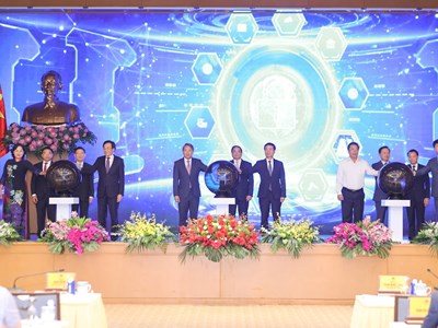 Thủ tướng Phạm Minh Chính tọa đàm với doanh nghiệp về phát triển kinh tế tư nhân