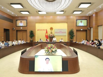 Đại biểu Quốc hội trẻ góp ý Dự thảo văn kiện Đại hội XIV của Đảng