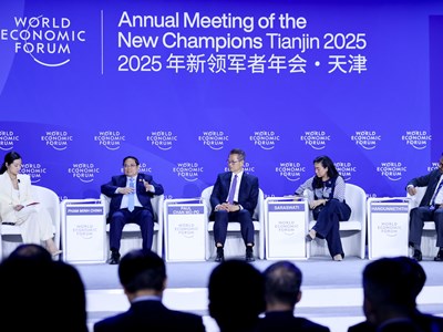 Thủ tướng phát biểu tại phiên thảo luận "Thế kỷ của châu Á có đang gặp thách thức?"