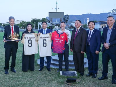 Thủ tướng đề nghị tăng cường hợp tác bóng đá Việt Nam và Brazil