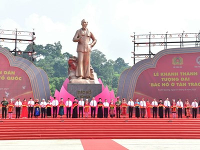 Tổng Bí thư Tô Lâm dự lễ khánh thành Tượng đài "Bác Hồ ở Tân Trào"