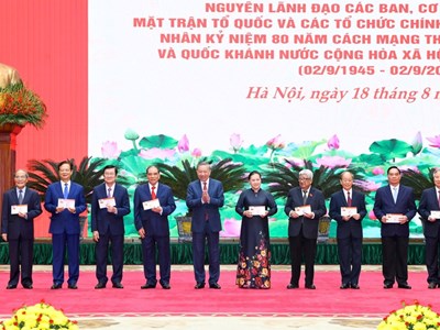 Tổng Bí thư Tô Lâm chủ trì gặp mặt nguyên lãnh đạo Đảng, Nhà nước