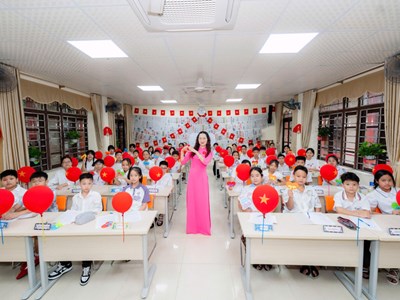 Bộ Chính trị ban hành Nghị quyết về đột phá phát triển giáo dục và đào tạo