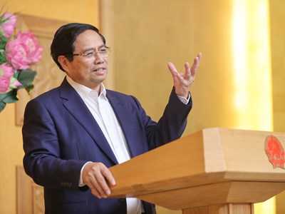 Ngăn chặn đầu tư, tích trữ, chống đầu cơ, buôn lậu, tăng cường kiểm tra, giám sát