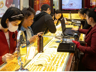 Chính phủ yêu cầu đánh thuế thu nhập cá nhân với giao dịch mua bán vàng, hạn chế đầu cơ