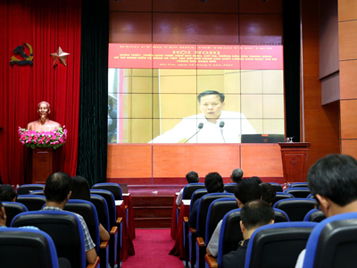 Quán triệt, triển khai thực hiện quy định, chỉ thị, hướng dẫn của Trung ương về thi hành Điều lệ Đảng