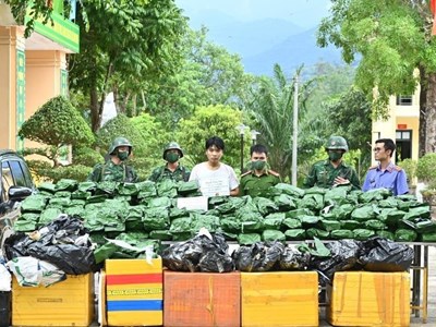 Thủ tướng khen Bộ đội Biên phòng và Công an triệt phá đường dây ma túy lớn