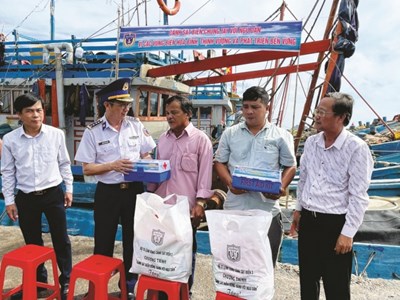 Quyết tâm gỡ cảnh báo "Thẻ vàng"