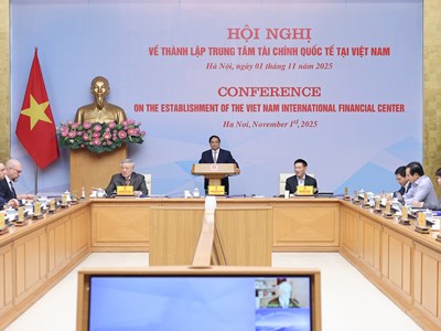 Thủ tướng chủ trì hội nghị về thành lập Trung tâm tài chính quốc tế