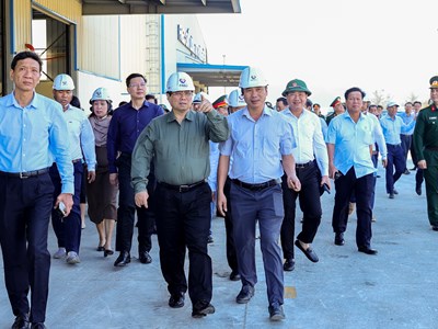 Thăm hỏi và hỗ trợ các gia đình có người bị chết, mất tích, bị thương bị bão lũ trước ngày 15.11.2025