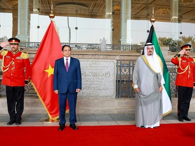 Thủ tướng Kuwait chủ trì lễ đón chính thức Thủ tướng Phạm Minh Chính