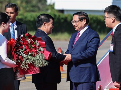 Thủ tướng Phạm Minh Chính tới Thủ đô Vientiane, bắt đầu chuyến công tác tại Lào