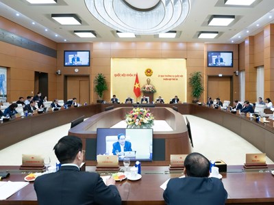 Quốc hội bước vào tuần làm việc cuối của kỳ họp thứ 10, thông qua Luật Báo chí (sửa đổi)