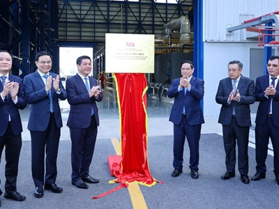 Thủ tướng khánh thành nhà máy điện LNG đầu tiên của Việt Nam 