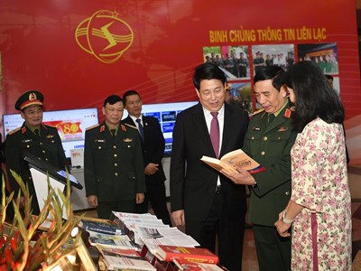 Chủ tịch nước Lương Cường dự Hội nghị Quân chính toàn quân năm 2025