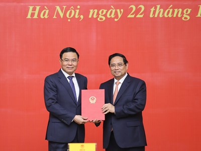 Thủ tướng trao Quyết định giao Quyền Bộ trưởng Bộ Công Thương