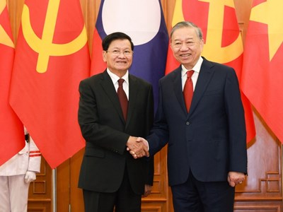 Củng cố nền tảng chính trị vững chắc, đưa quan hệ Việt - Lào ngày càng đi vào chiều sâu