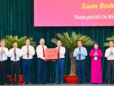 Tổng Bí thư Tô Lâm thăm, chúc tết Đảng bộ, chính quyền và nhân dân TP.HCM