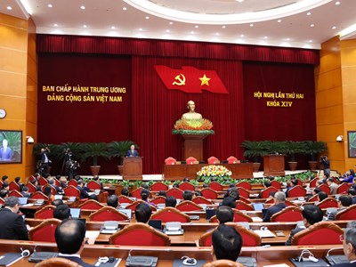 Nhất quán “Bốn kiên định” về chính trị tư tưởng, “Bốn nguyên tắ" về tăng trưởng