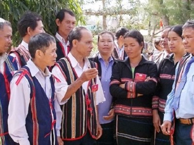 Phát triển đội ngũ cán bộ, công chức, viên chức người dân tộc thiểu số 