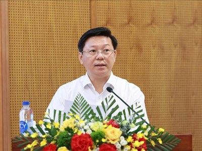 Phát biểu của đồng chí Trần Thanh Lâm tại Hội nghị toàn quốc quán triệt Nghị quyết Đại hội Đảng đối với báo chí, xuất bản và văn nghệ sĩ, trí thức