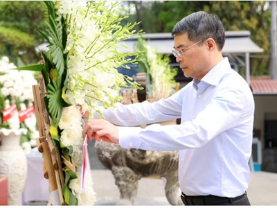 Thủ tướng Chính phủ Lê Minh Hưng dâng hương tại Ngã ba Đồng Lộc