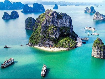 Bảo tồn cảnh quan, hệ sinh thái và giữ gìn bản sắc văn hóa biển - đảo Hạ Long